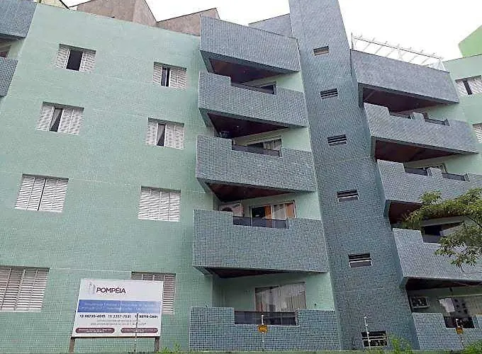 Apartamento praia do tombo Guarujá